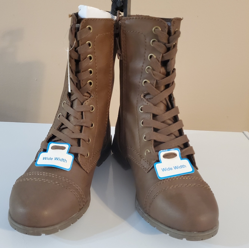NWT women's memory foam combat boots size 7.5